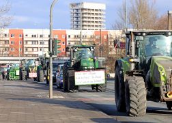 Ueber Zehn Kilometer Protestlawine Waelzte Sich Durch Jena 23